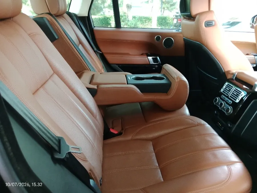 Foto Mobil Bekas Kabin Belakang Land Rover Range Rover 3.0 tahun 2016