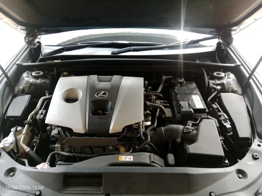 Foto Mobil Bekas Mesin Lexus ES 250 2.5 tahun 2019