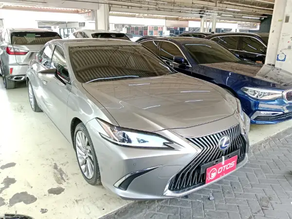 2018 Lexus ES 300h 2.5 Ultra Luxury