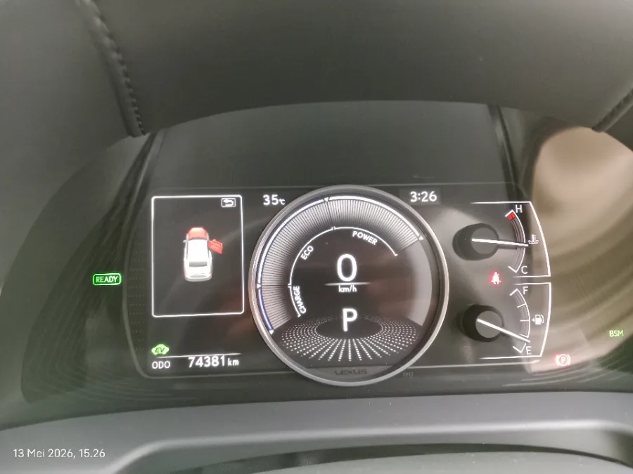Foto Mobil Bekas Odometer Lexus ES 300h 2.5 Ultra Luxury tahun 2021