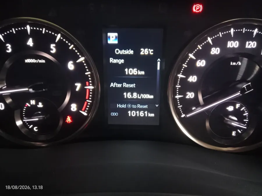 Foto Mobil Bekas Odometer Lexus LM 350 3.5 tahun 2020