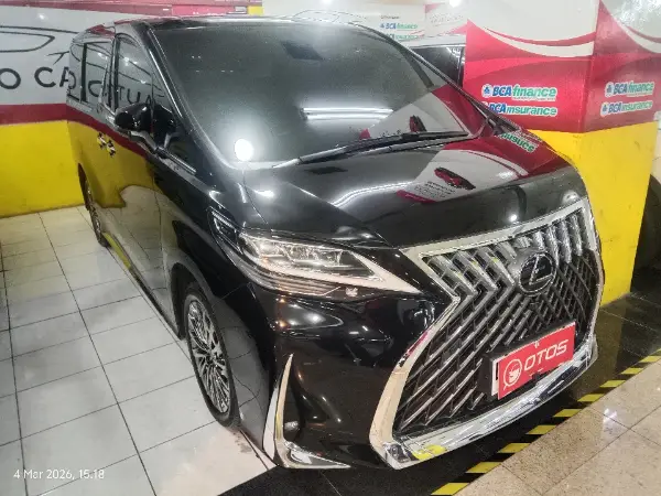 2022 Lexus LM 350 3.5