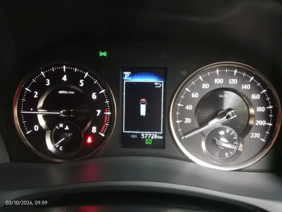 Foto Mobil Bekas Odometer Lexus LM 350 3.5 tahun 2022