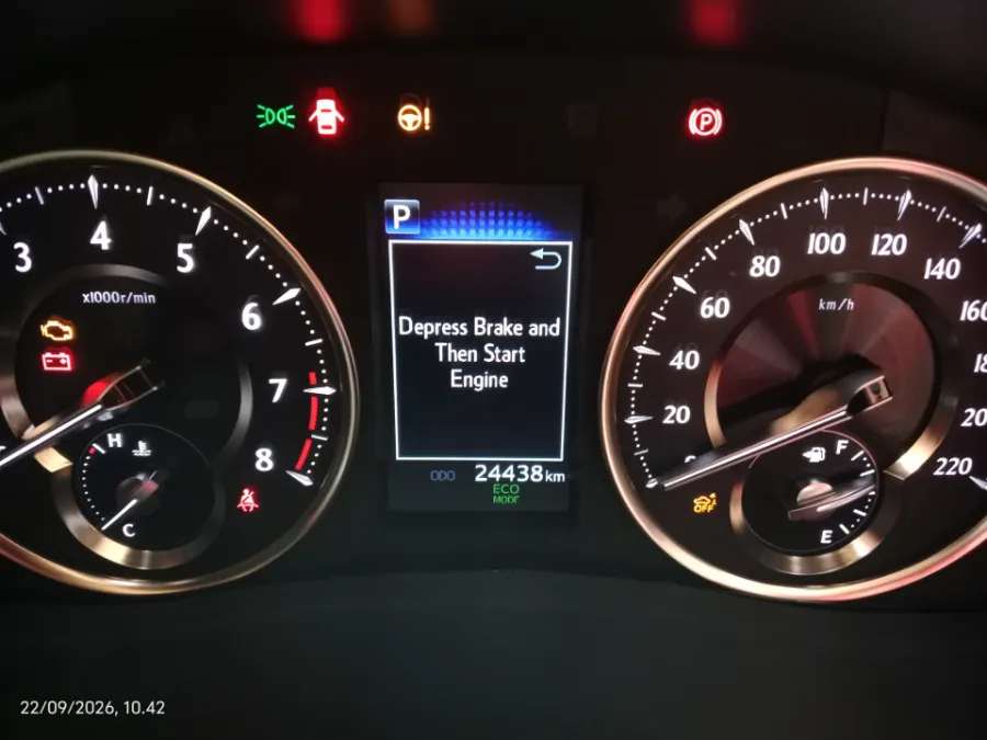Foto Mobil Bekas Odometer Lexus LM 350 3.5 tahun 2023