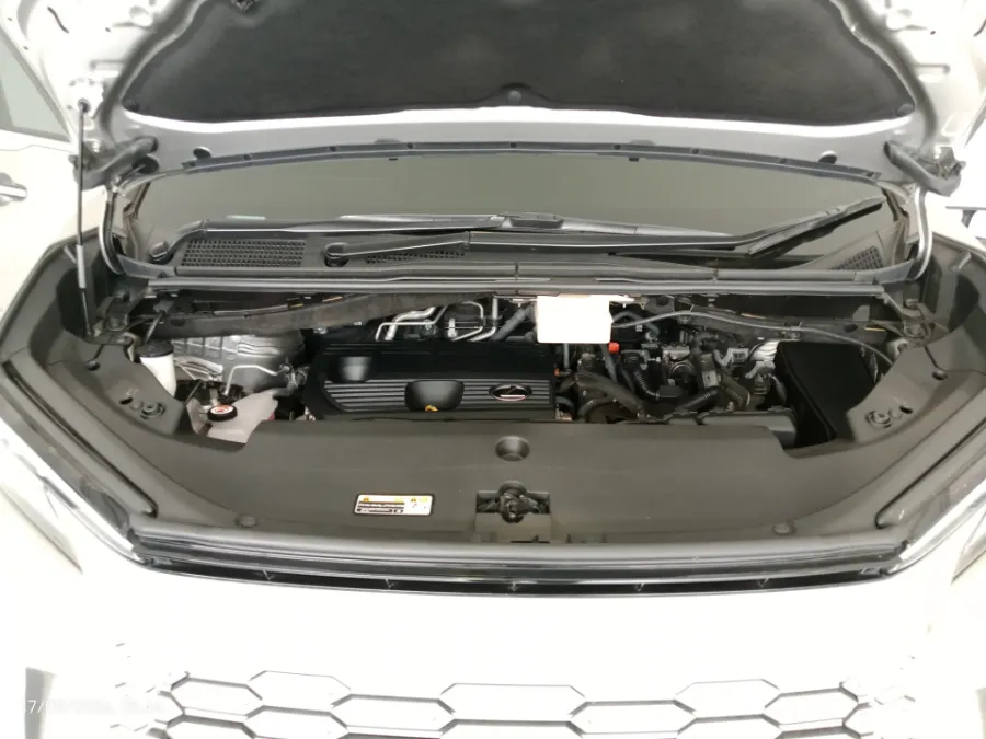 Foto Mobil Bekas Mesin Lexus LM 350 H 2.5 tahun 2024