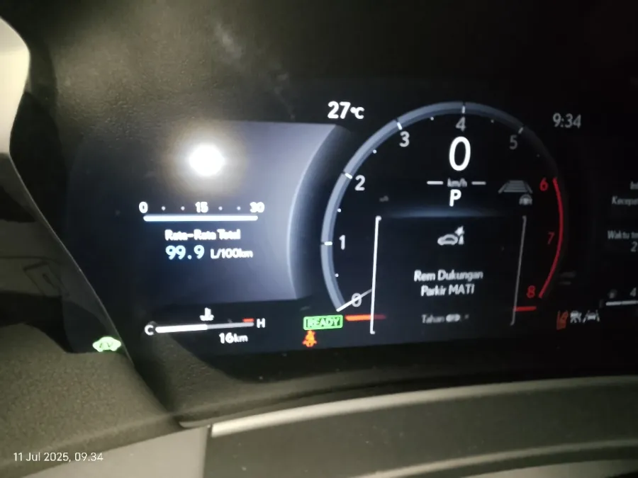 Foto Mobil Bekas Odometer Lexus LM 350 H 2.5 tahun 2024