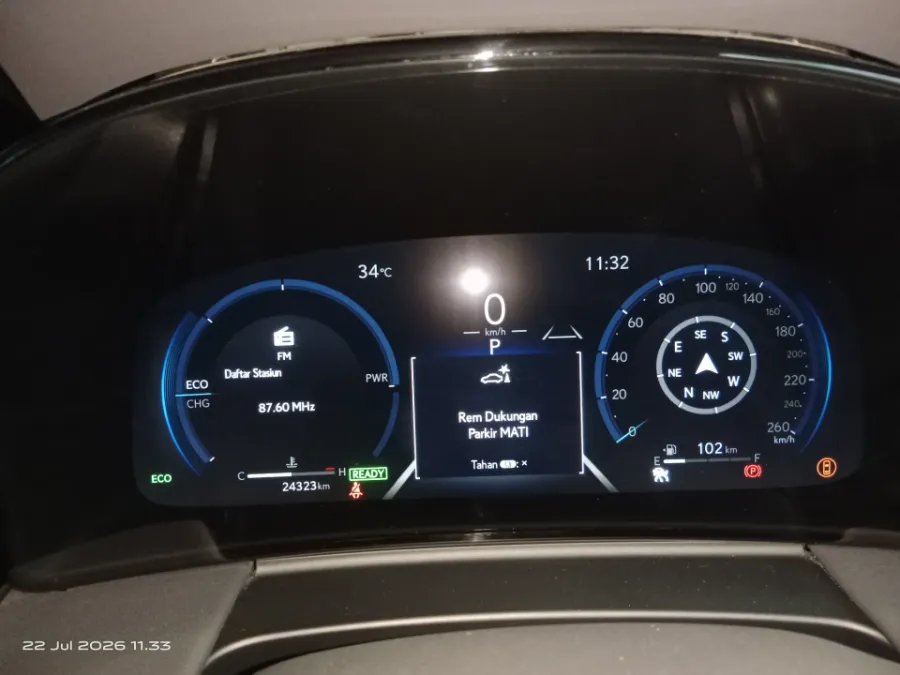 Foto Mobil Bekas Odometer Lexus LM 350 H 2.5 tahun 2024