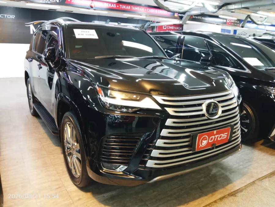 Foto Mobil Bekas Kanan Depan Lexus LX 600 3.5 tahun 2022