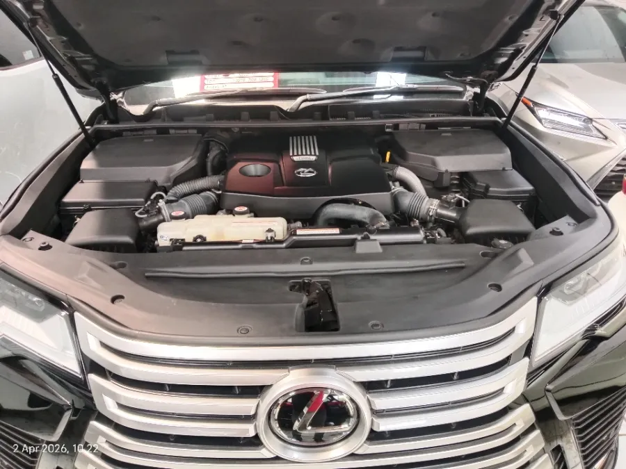 Foto Mobil Bekas Mesin Lexus LX 600 3.5 tahun 2022