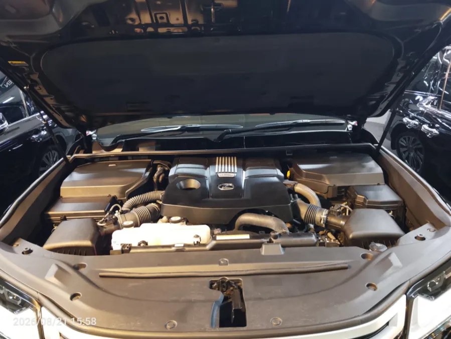 Foto Mobil Bekas Mesin Lexus LX 600 3.5 tahun 2022