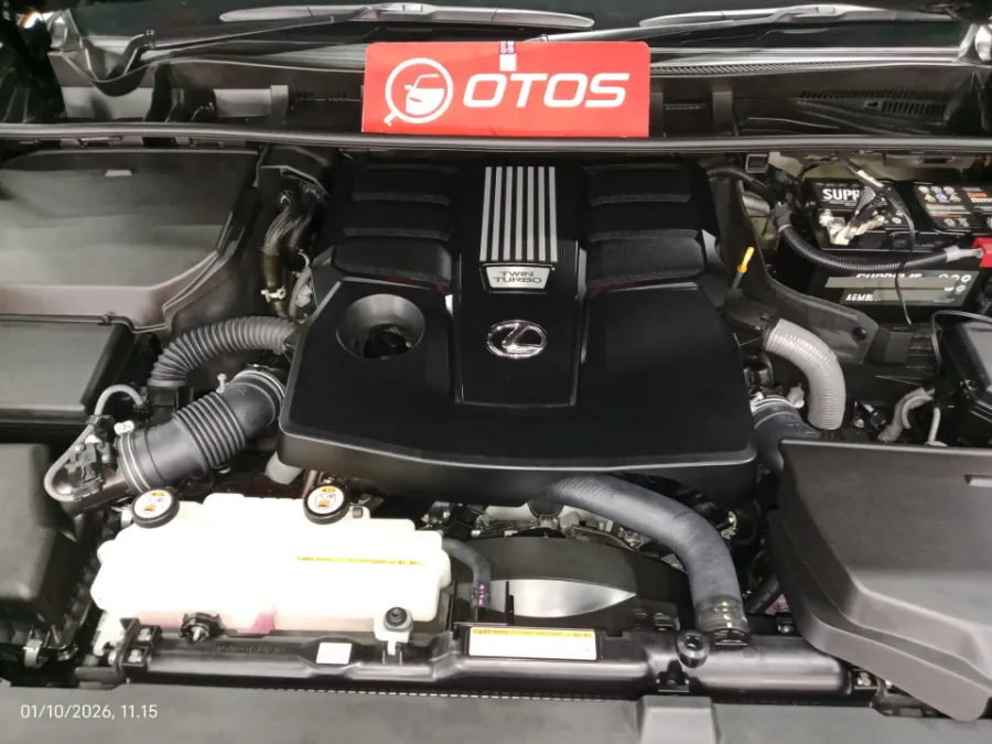 Foto Mobil Bekas Mesin Lexus LX 600 3.5 tahun 2022