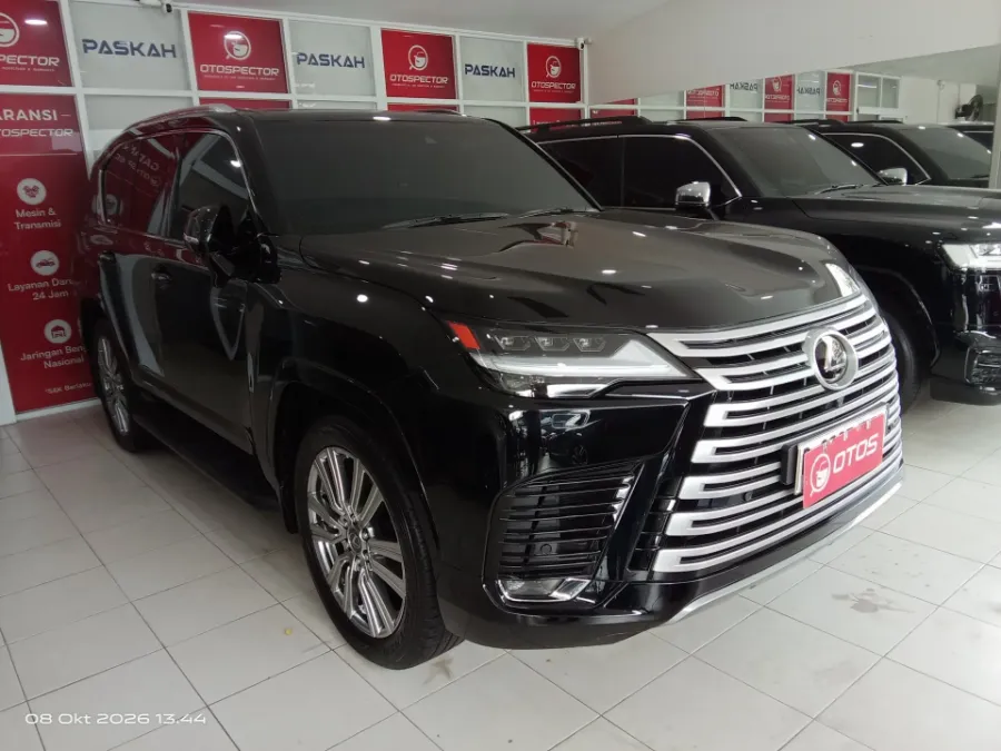 Foto Mobil Bekas Kanan Depan Lexus LX 600 3.5 tahun 2023
