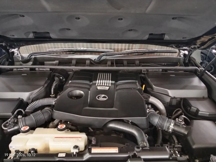 Foto Mobil Bekas Mesin Lexus LX 600 3.5 tahun 2023