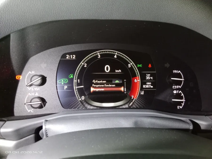 Foto Mobil Bekas Odometer Lexus LX 600 3.5 tahun 2023