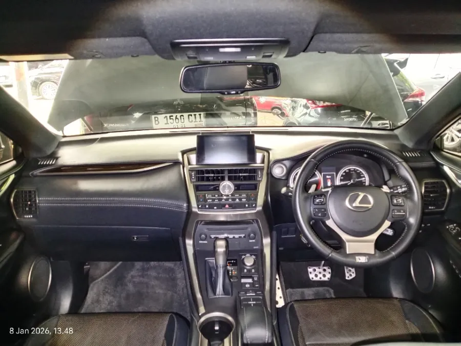 Foto Mobil Bekas Dashboard Lexus NX 200t 2.0 tahun 2015