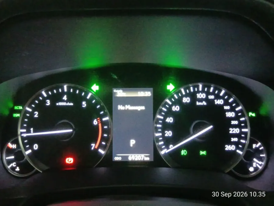 Foto Mobil Bekas Odometer Lexus NX 200t 2.0 Luxury tahun 2016