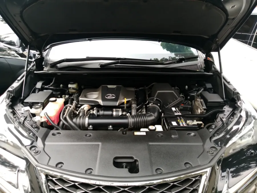 Foto Mobil Bekas Mesin Lexus NX 300 2.0 F-Sport tahun 2019