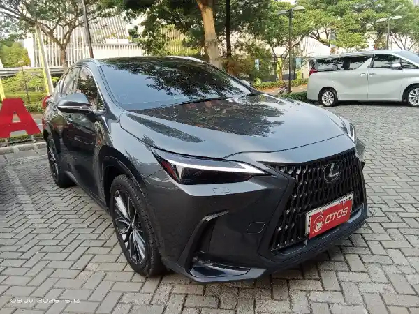 2023 Lexus NX 350 H 2.5 Luxury 4X2 - Foto 1 dari 6