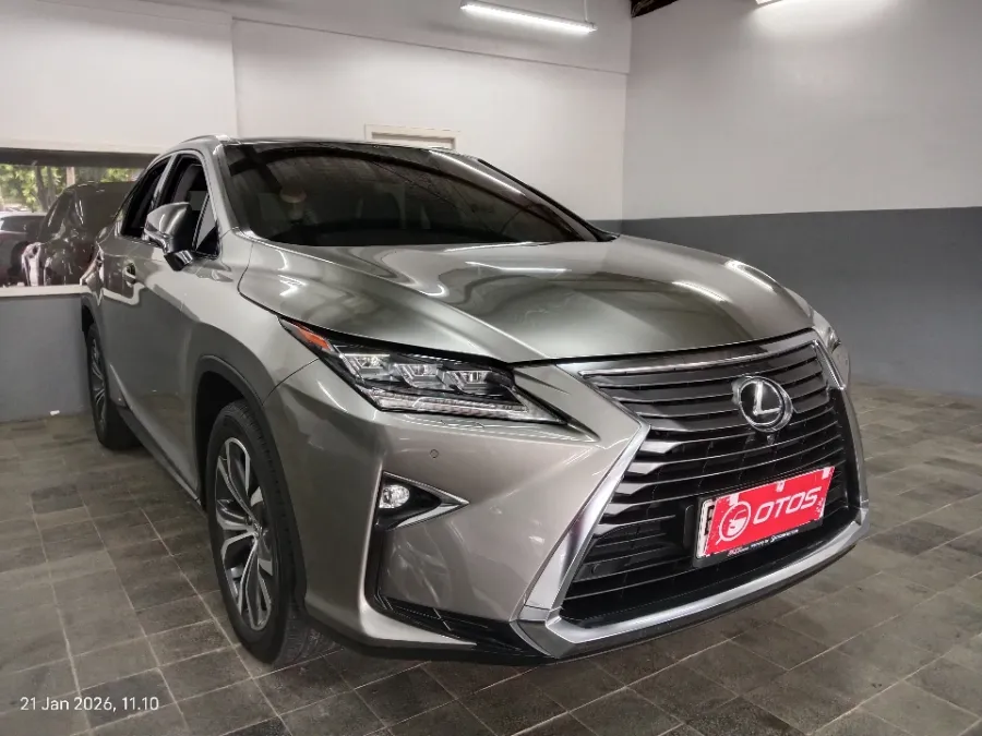 Foto Mobil Bekas Kanan Depan Lexus RX 200t 2.0 tahun 2016
