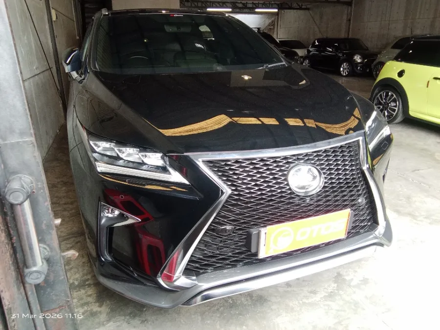 Foto Mobil Bekas Kanan Depan Lexus RX 200t 2.0 F-Sport tahun 2017