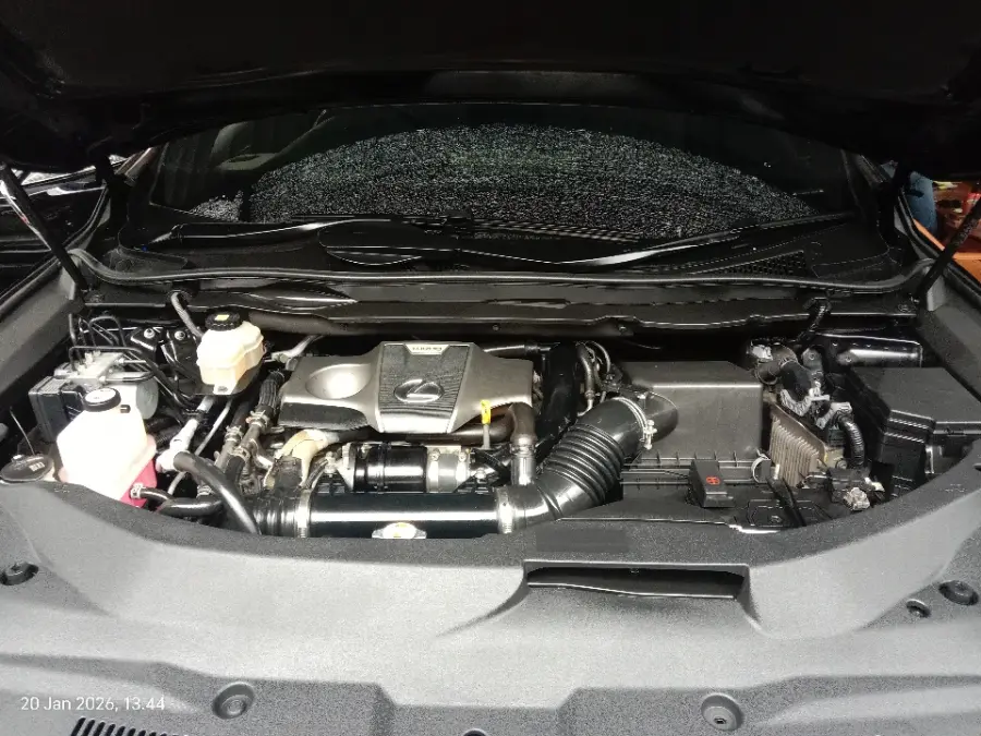 Foto Mobil Bekas Mesin Lexus RX 200t 2.0 F-Sport tahun 2017