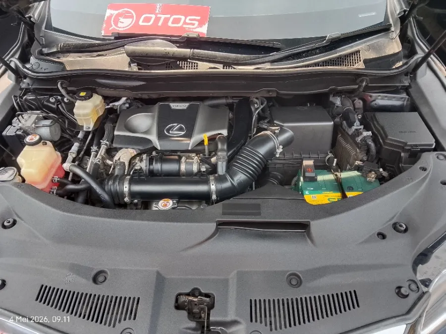 Foto Mobil Bekas Mesin Lexus RX 200t 2.0 F-Sport tahun 2017