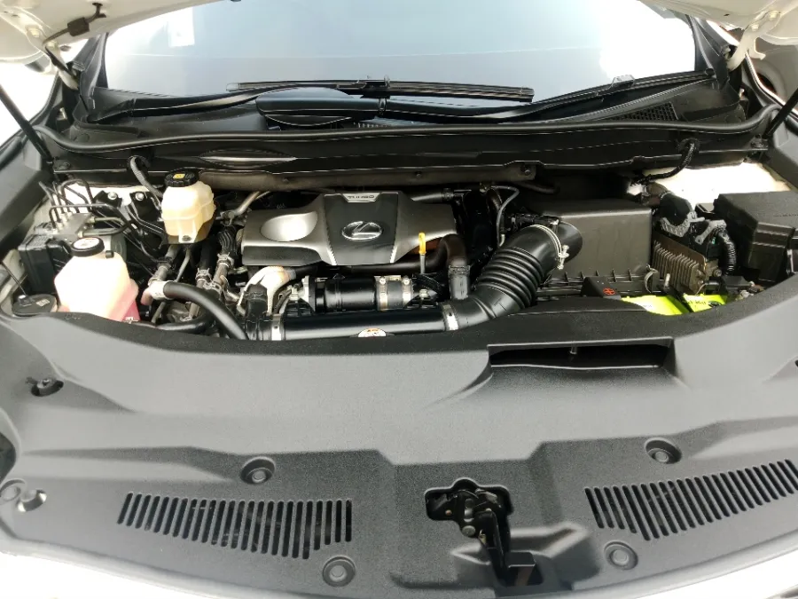 Foto Mobil Bekas Mesin Lexus RX 200t 2.0 F-Sport tahun 2017