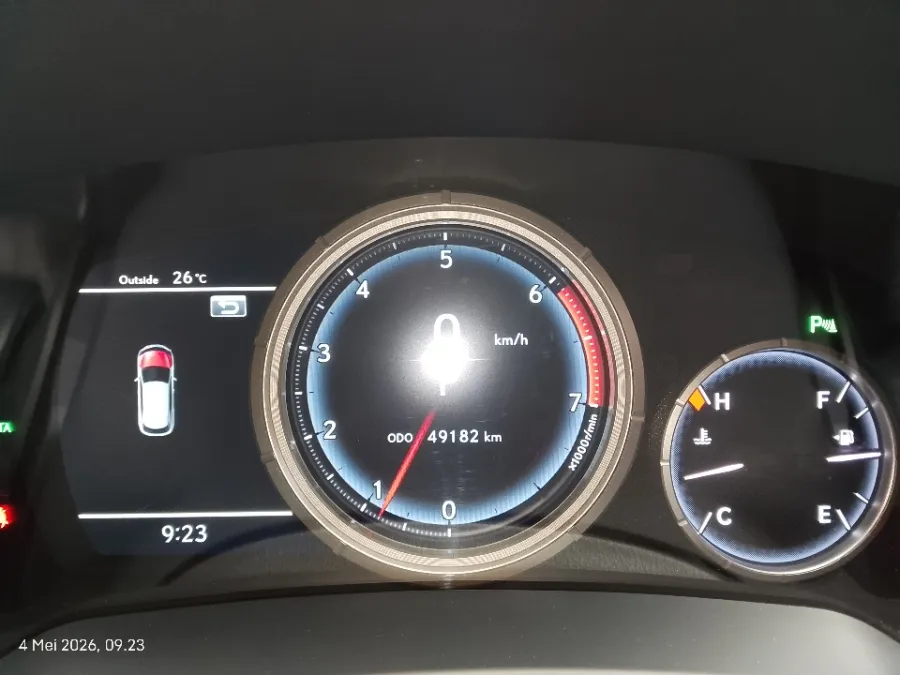 Foto Mobil Bekas Odometer Lexus RX 200t 2.0 F-Sport tahun 2017