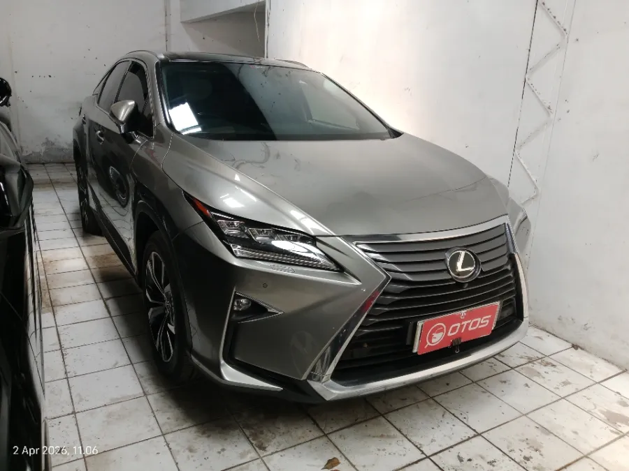 Foto Mobil Bekas Kanan Depan Lexus RX 200t 2.0 Luxury tahun 2017