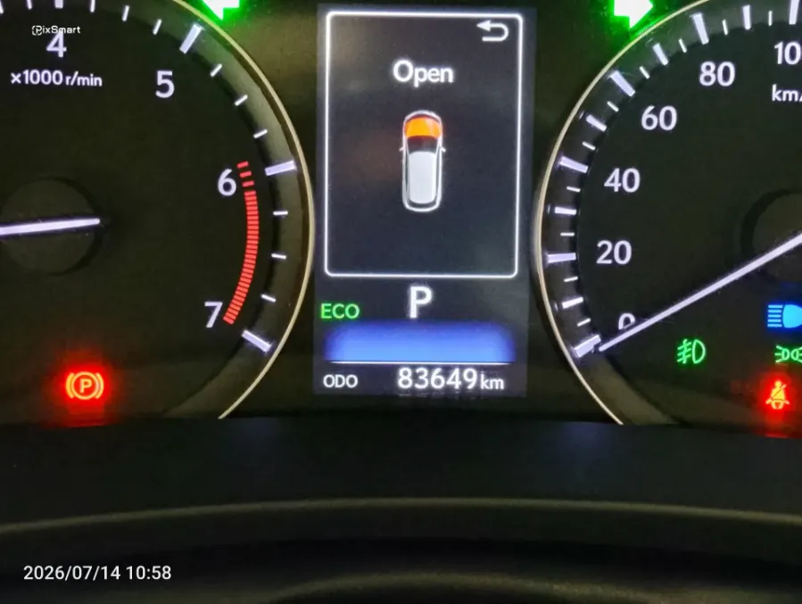 Foto Mobil Bekas Odometer Lexus RX 200t 2.0 Luxury tahun 2017