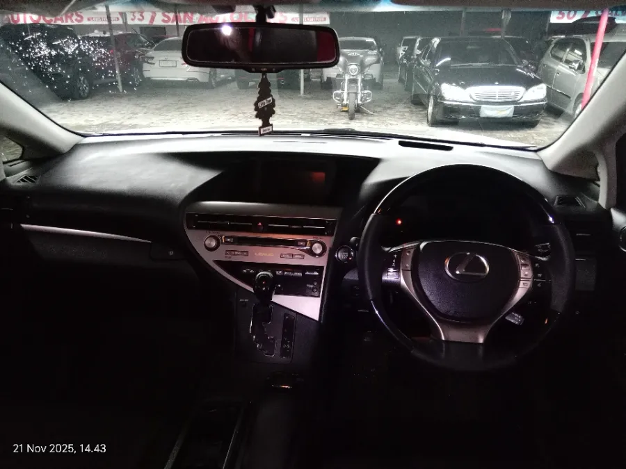 Foto Mobil Bekas Dashboard Lexus RX 270 2.7 tahun 2012