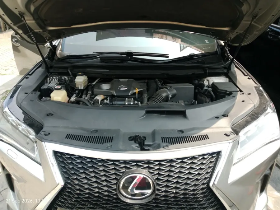 Foto Mobil Bekas Mesin Lexus RX 300 2.0 F-Sport tahun 2018