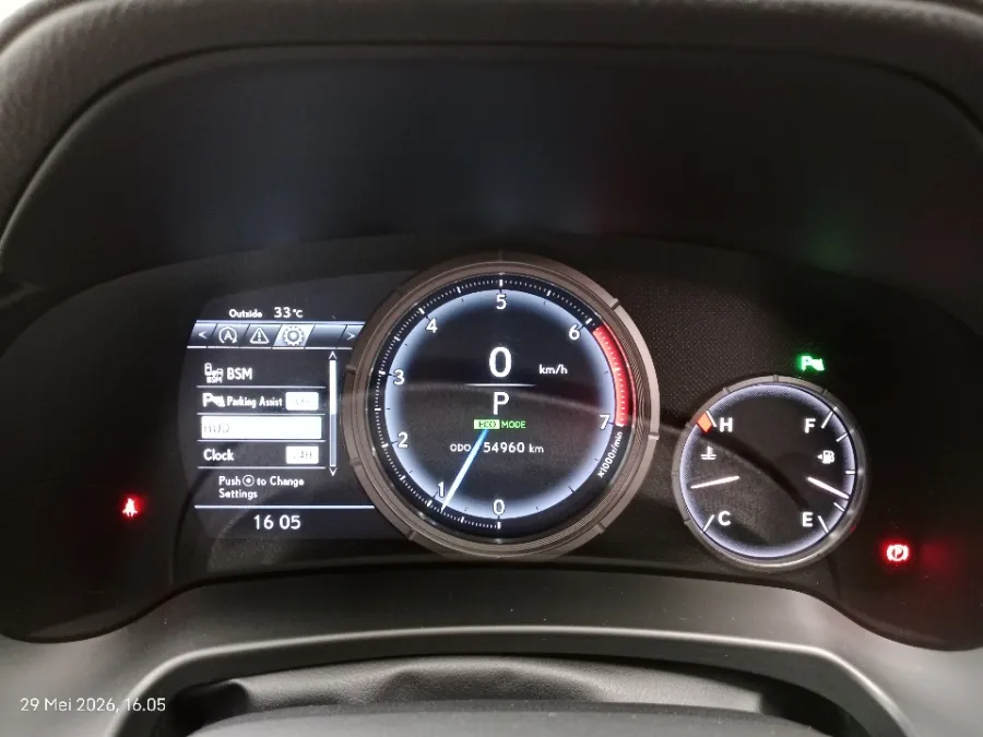 Foto Mobil Bekas Odometer Lexus RX 300 2.0 F-Sport tahun 2018
