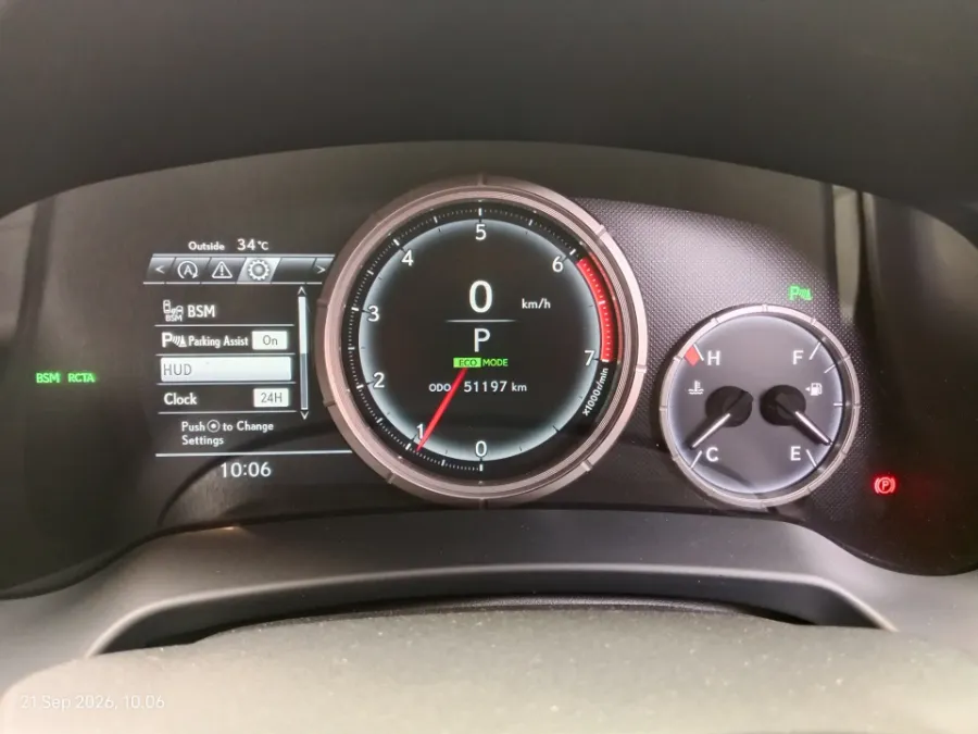 Foto Mobil Bekas Odometer Lexus RX 300 2.0 F-Sport tahun 2018
