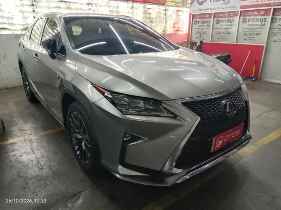 Foto Mobil Bekas Kanan Depan Lexus RX 300 2.0 F-Sport tahun 2019