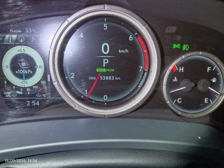 Foto Mobil Bekas Odometer Lexus RX 300 2.0 F-Sport tahun 2019