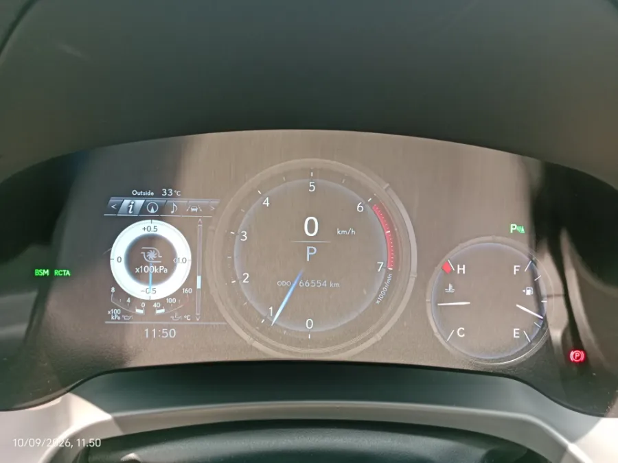 Foto Mobil Bekas Odometer Lexus RX 300 2.0 F-Sport tahun 2019