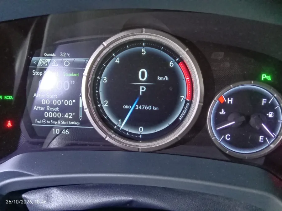Foto Mobil Bekas Odometer Lexus RX 300 2.0 F-Sport tahun 2019