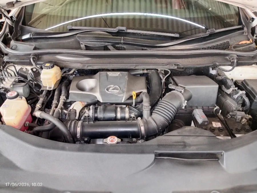 Foto Mobil Bekas Mesin Lexus RX 300 2.0 F-Sport tahun 2021