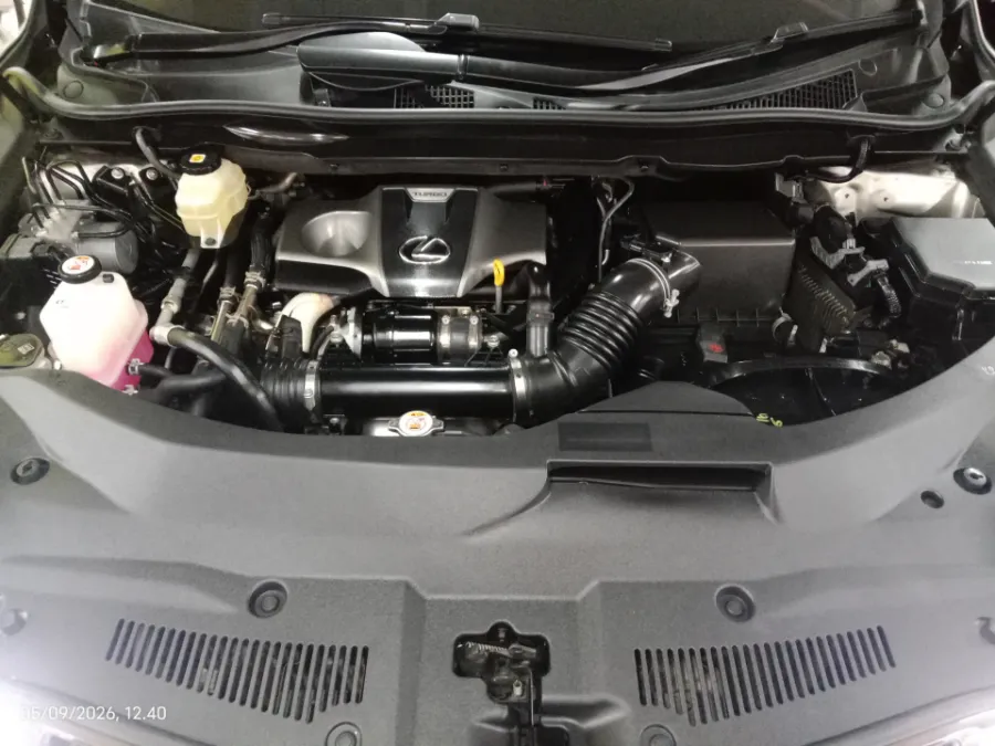 Foto Mobil Bekas Mesin Lexus RX 300 2.0 F-Sport tahun 2021