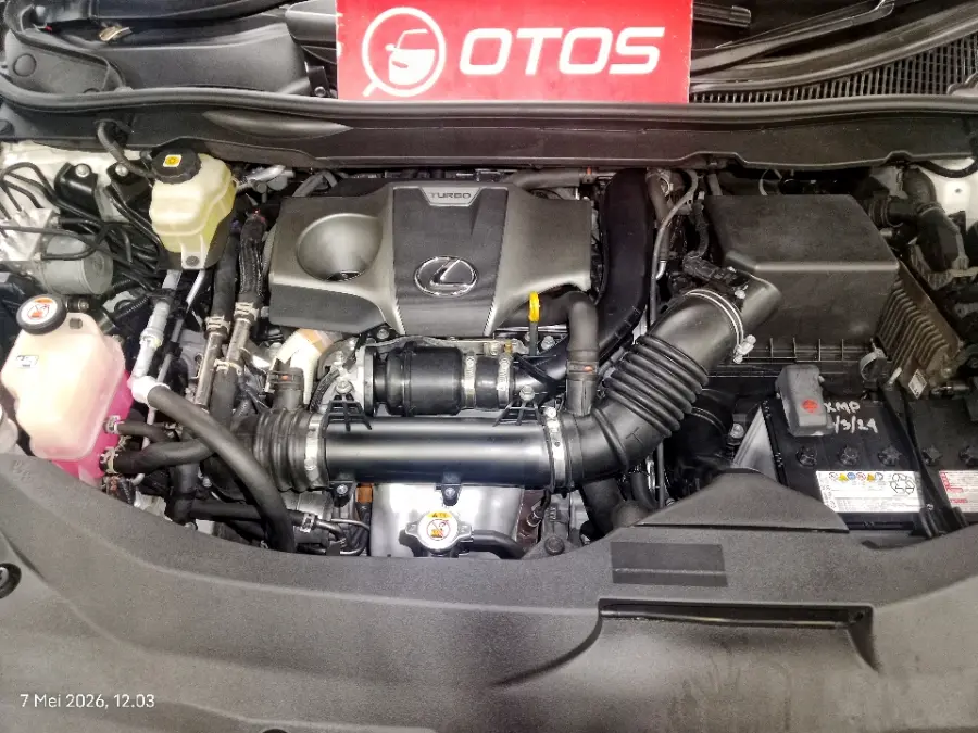 Foto Mobil Bekas Mesin Lexus RX 300 2.0 F-Sport tahun 2022