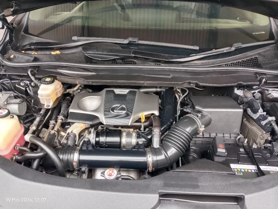 Foto Mobil Bekas Mesin Lexus RX 300 2.0 Luxury tahun 2018