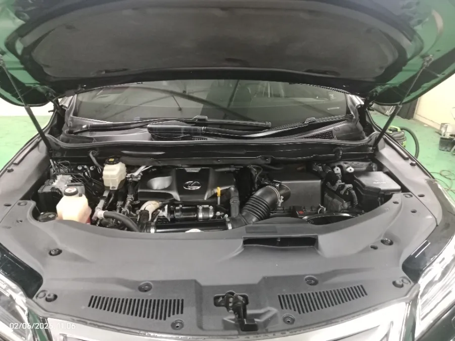 Foto Mobil Bekas Mesin Lexus RX 300 2.0 Luxury tahun 2018