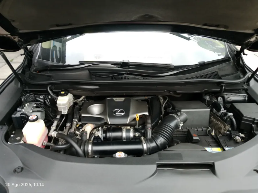 Foto Mobil Bekas Mesin Lexus RX 300 2.0 Luxury tahun 2019