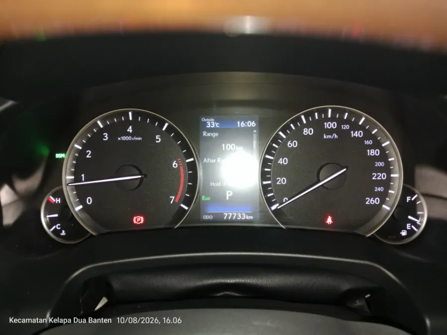 Foto Mobil Bekas Odometer Lexus RX 300 2.0 Luxury tahun 2020