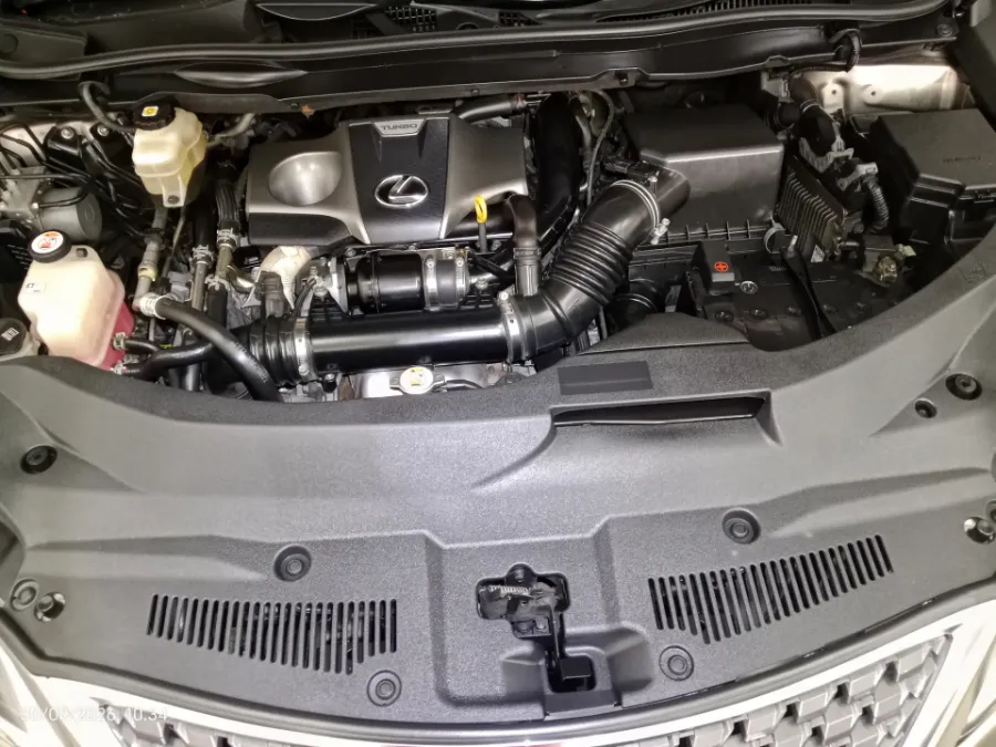 Foto Mobil Bekas Mesin Lexus RX 300 2.0 Luxury tahun 2021