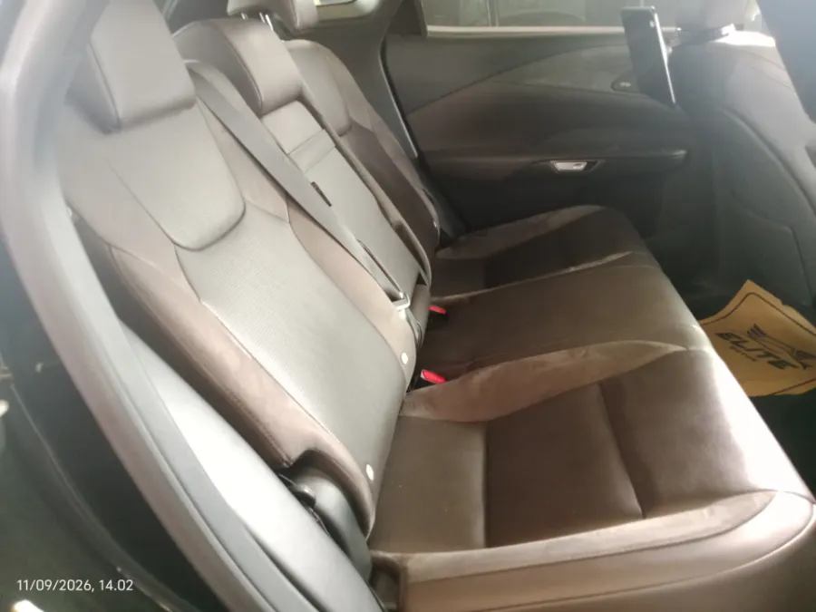 Foto Mobil Bekas Kabin Belakang Lexus RX 350 2.4 tahun 2023
