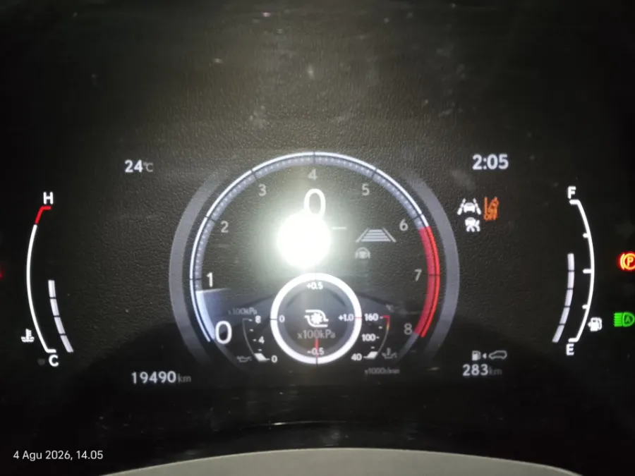 Foto Mobil Bekas Odometer Lexus RX 350 2.4 tahun 2023