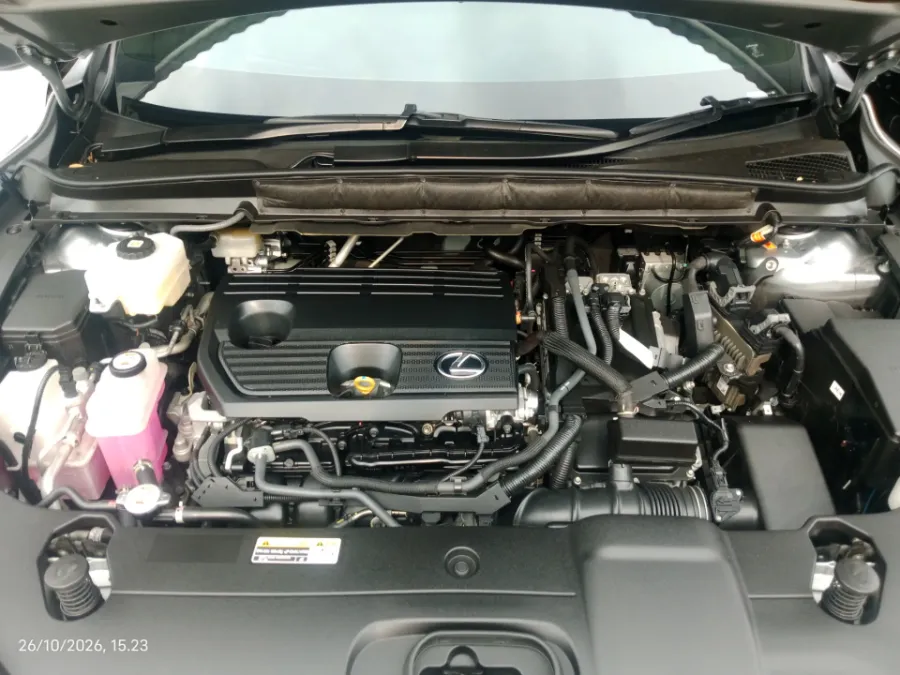 Foto Mobil Bekas Mesin Lexus RX 350 H 2.5 Luxury 4X2 tahun 2023