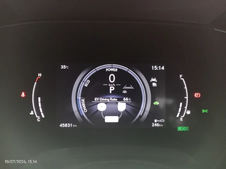Foto Mobil Bekas Odometer Lexus RX 350 H 2.5 Luxury 4X2 tahun 2023